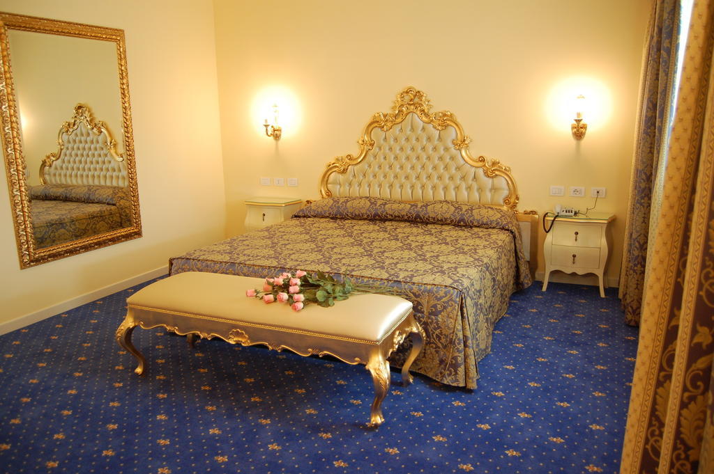 Hotel Motel Gold Calcinate Δωμάτιο φωτογραφία