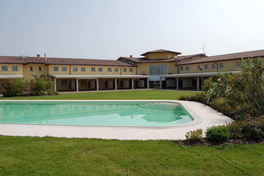 Hotel Motel Gold Calcinate Εξωτερικό φωτογραφία