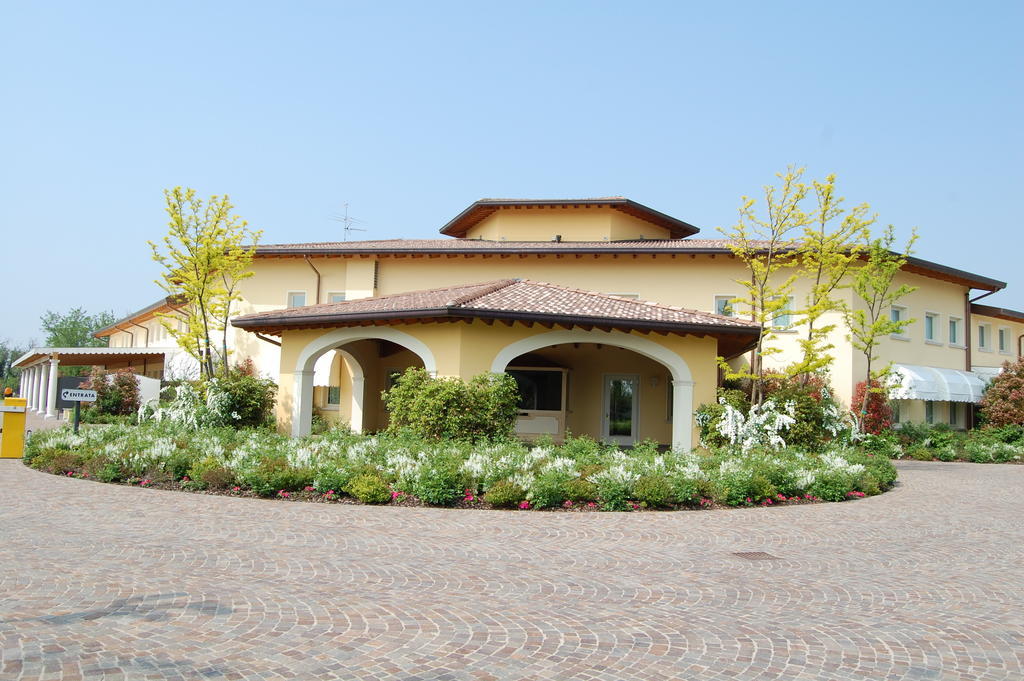 Hotel Motel Gold Calcinate Εξωτερικό φωτογραφία