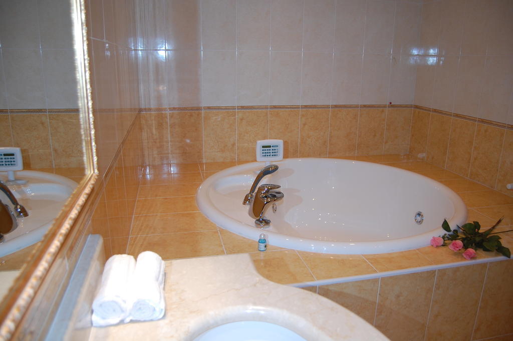 Hotel Motel Gold Calcinate Εξωτερικό φωτογραφία