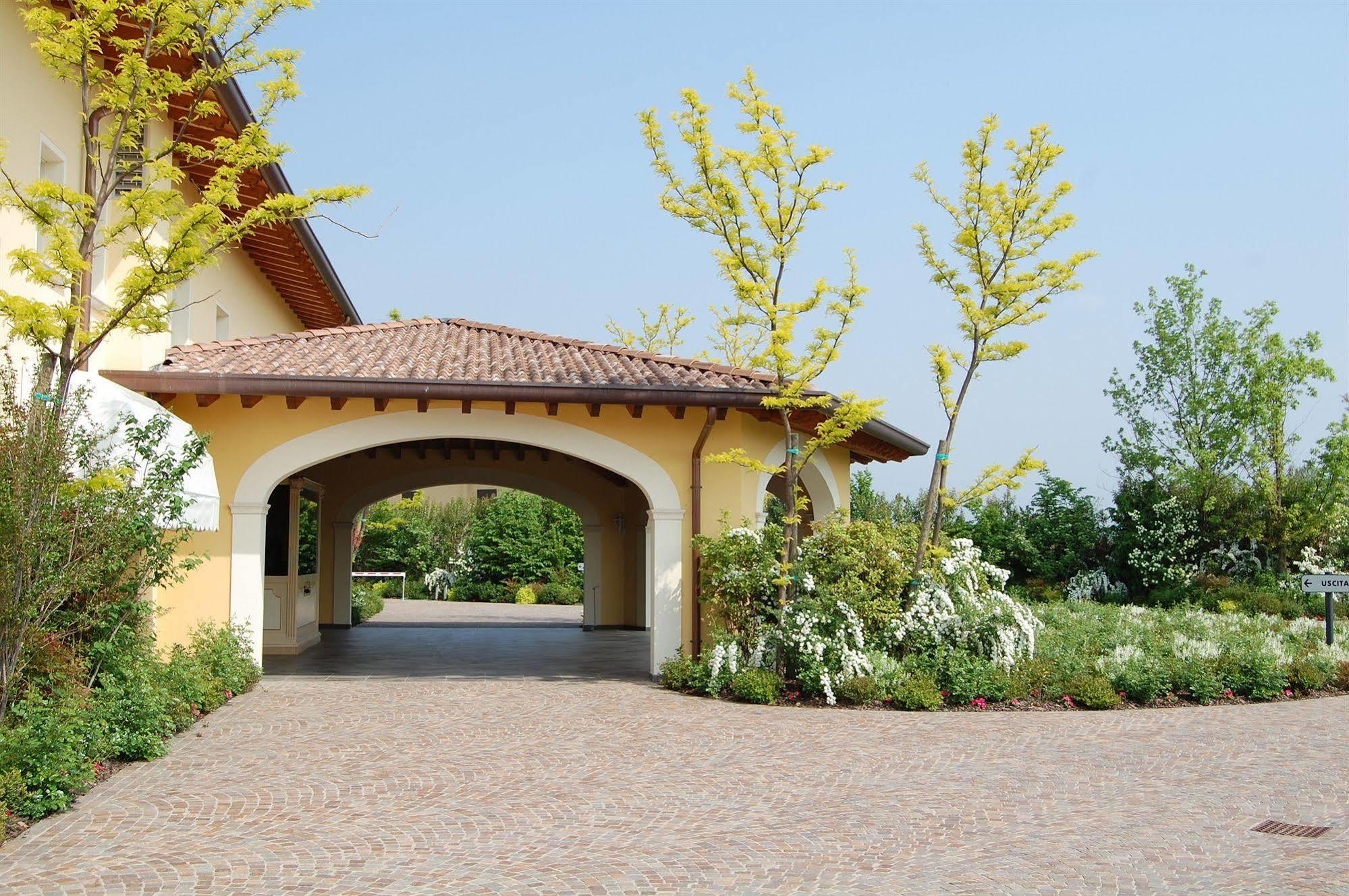 Hotel Motel Gold Calcinate Εξωτερικό φωτογραφία
