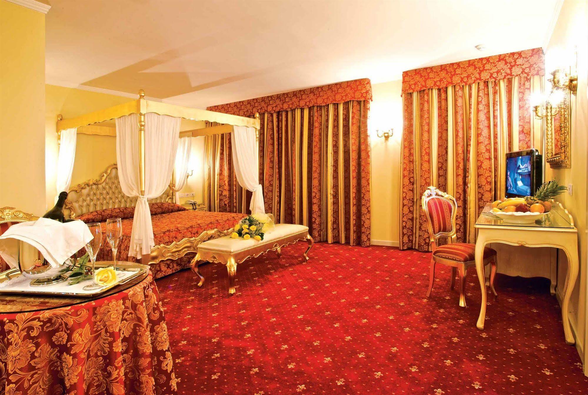 Hotel Motel Gold Calcinate Εξωτερικό φωτογραφία