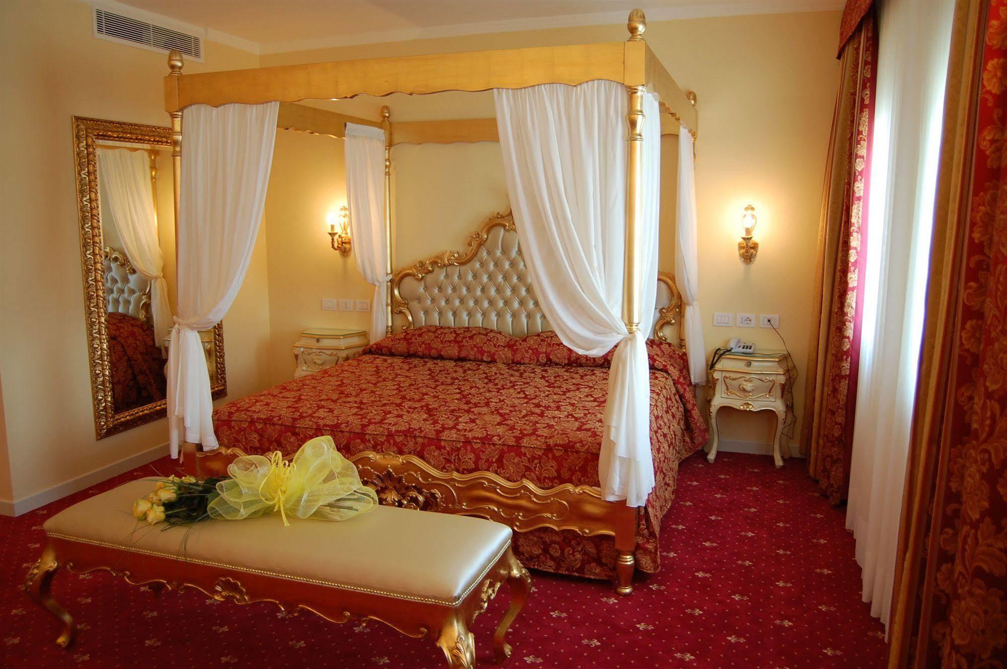 Hotel Motel Gold Calcinate Εξωτερικό φωτογραφία